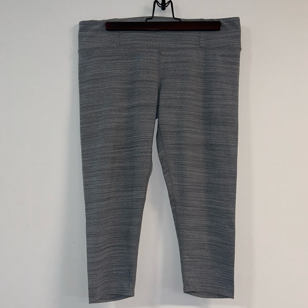 EUC Tuff Athletics Cropped Grey Leggings